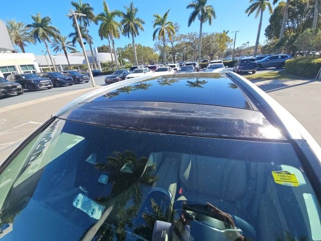 Used 2020 Mercedes-Benz GLC 300 4MATIC w/ Multimedia Package image 12