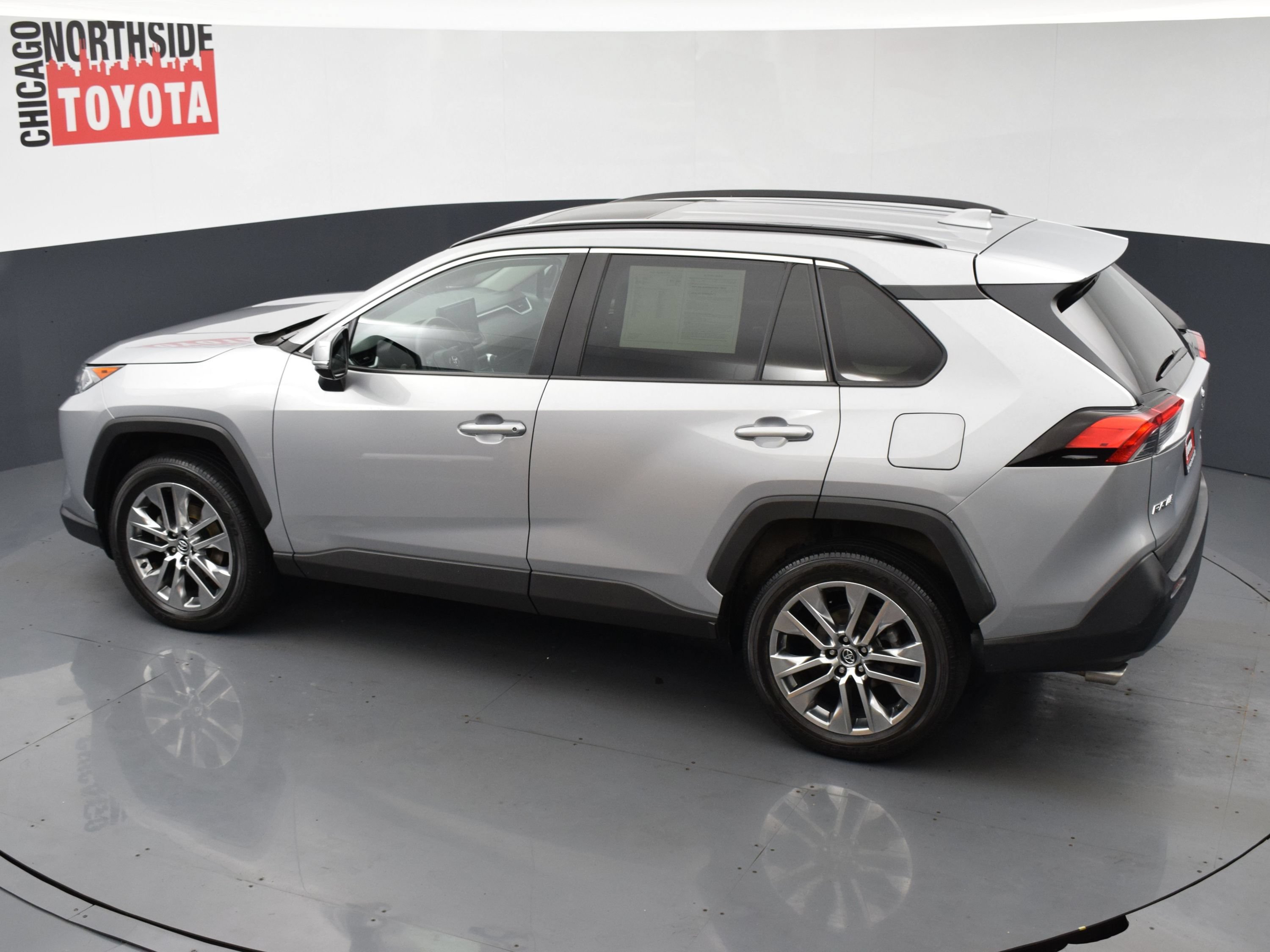Used 2020 Toyota RAV4 XLE Premium AWD/4WD image 21