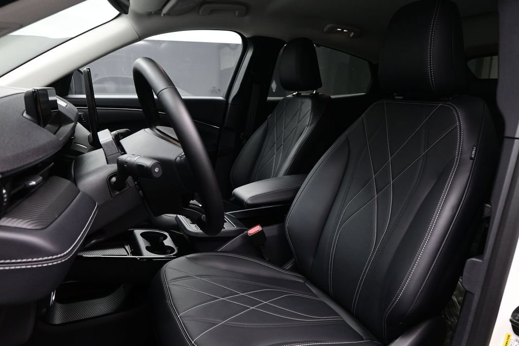 Used 2025 Ford Mustang Mach-E Select RWD image 9