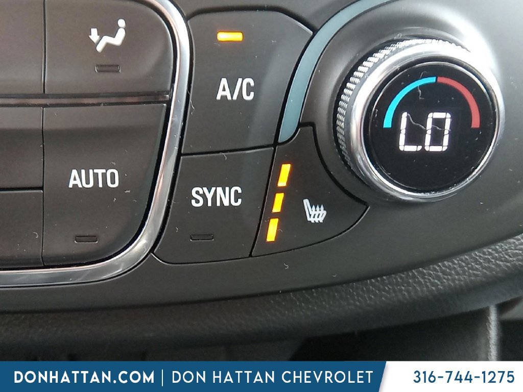 Used 2023 Chevrolet Traverse LT FWD image 12