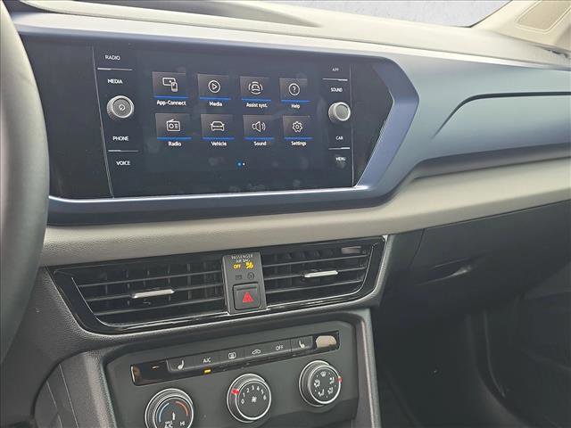 Used 2022 Volkswagen Taos SE image 11