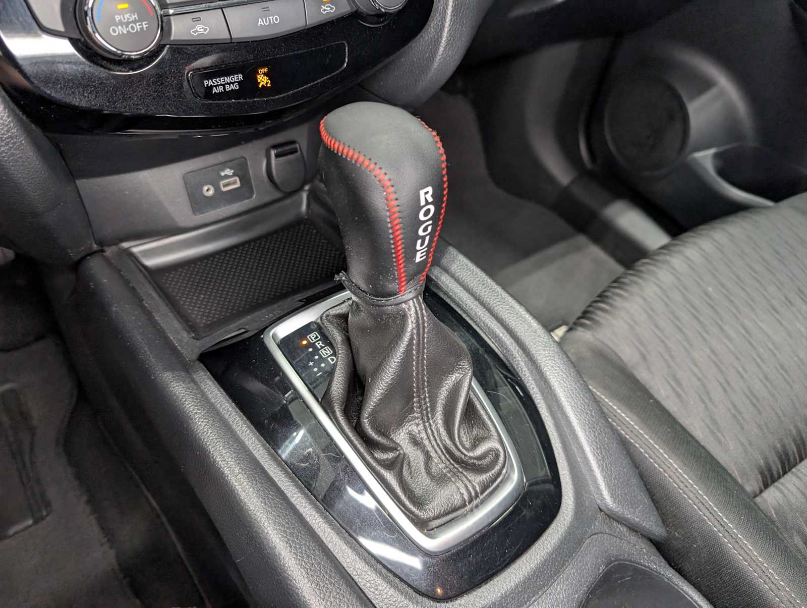 Used 2020 Nissan Rogue SV AWD/4WD image 27