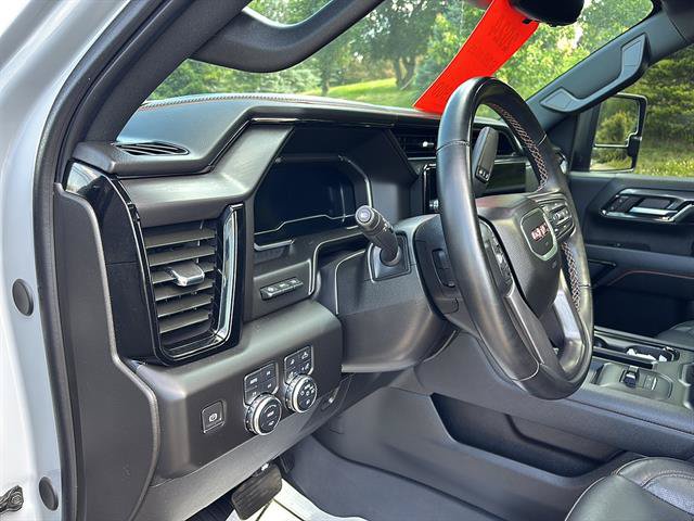 Used 2024 GMC Sierra 2500 AT4 w/ AT4 Premium Plus Package AWD/4WD image 13