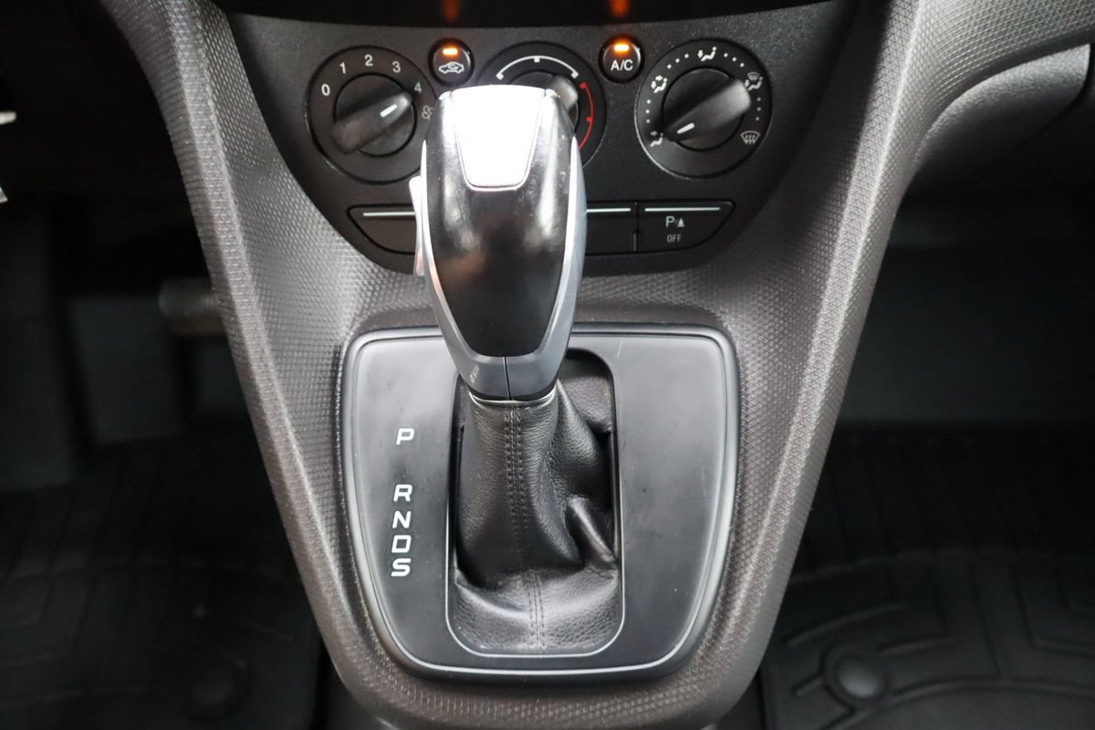 Used 2017 Ford Transit Connect XL FWD image 34