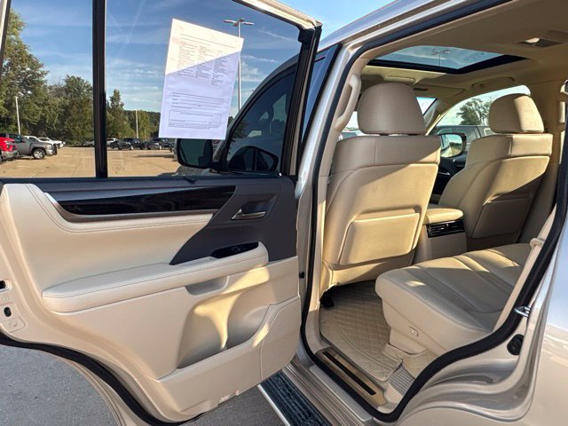 Used 2018 Lexus LX 570 4WD image 16