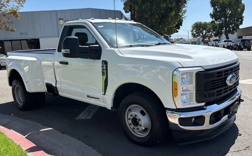 Used 2023 Ford F350 XL w/ XL Driver Assist Package RWD image 2