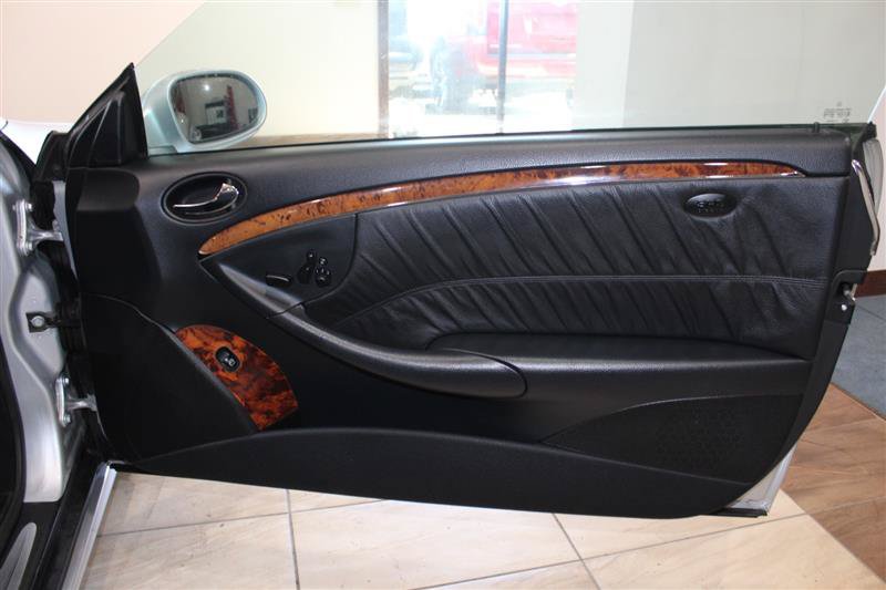 Used 2006 Mercedes-Benz CLK 350 Coupe image 25