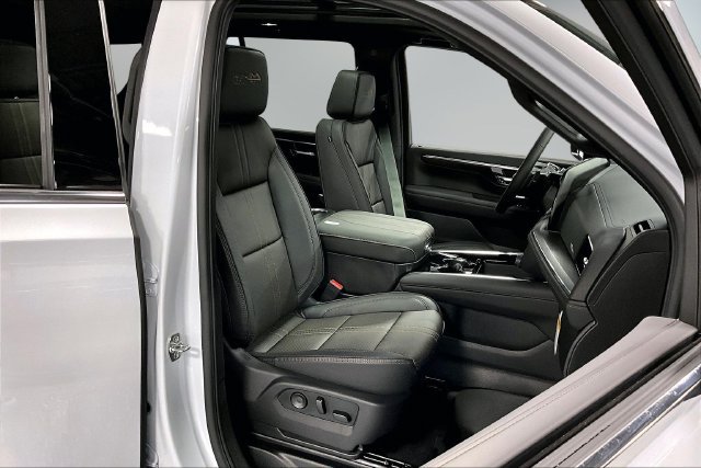 New 2027 Chevrolet Tahoe High Country AWD/4WD image 12