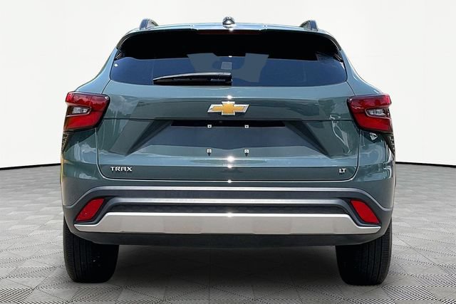 Used 2025 Chevrolet Trax LT FWD image 6