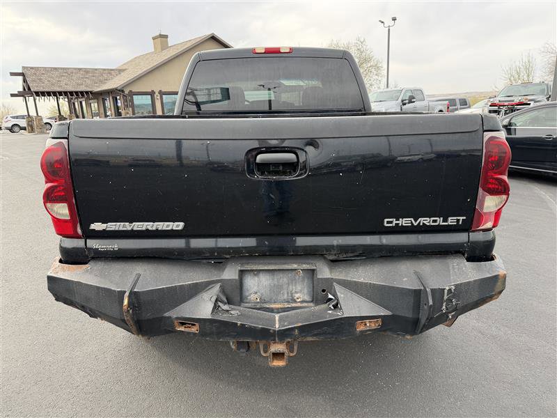 Used 2004 Chevrolet Silverado 2500 LS w/ Skid Plate Package AWD/4WD image 6