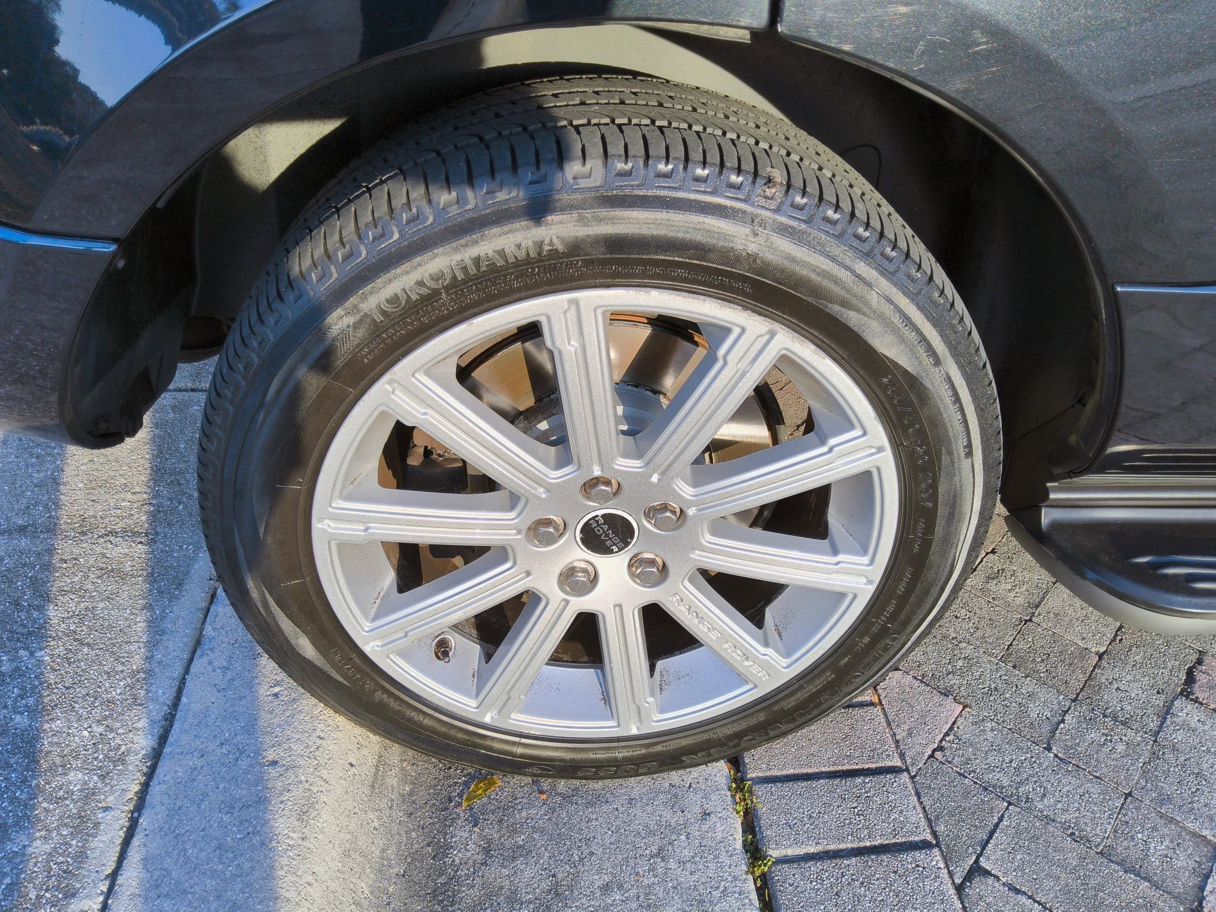 Used 2012 Land Rover Range Rover Supercharged image 48