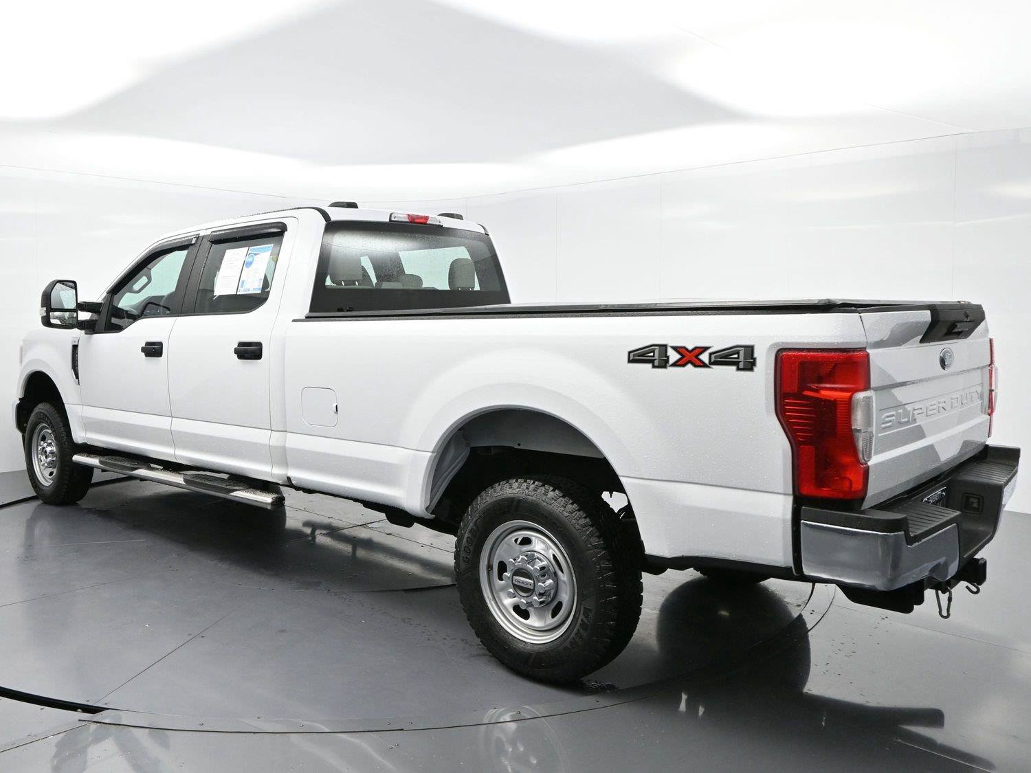 Used 2022 Ford F250 XL w/ Power Equipment Group AWD/4WD image 5