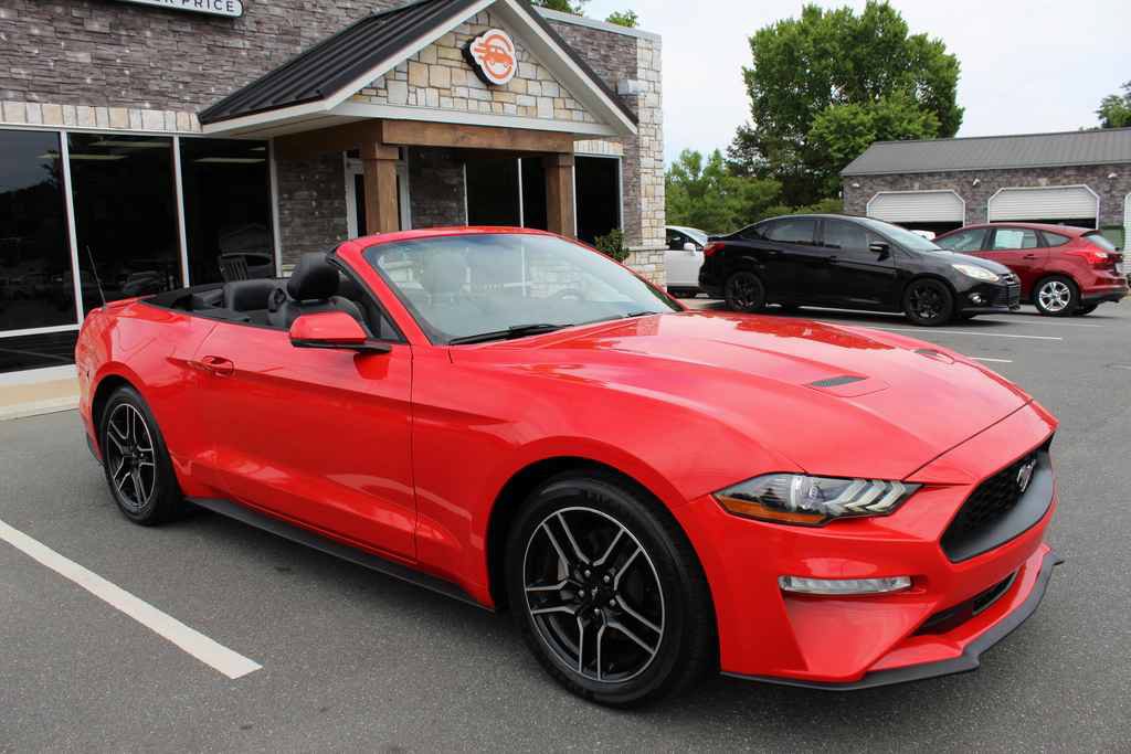 Used 2020 Ford Mustang Premium RWD image 11