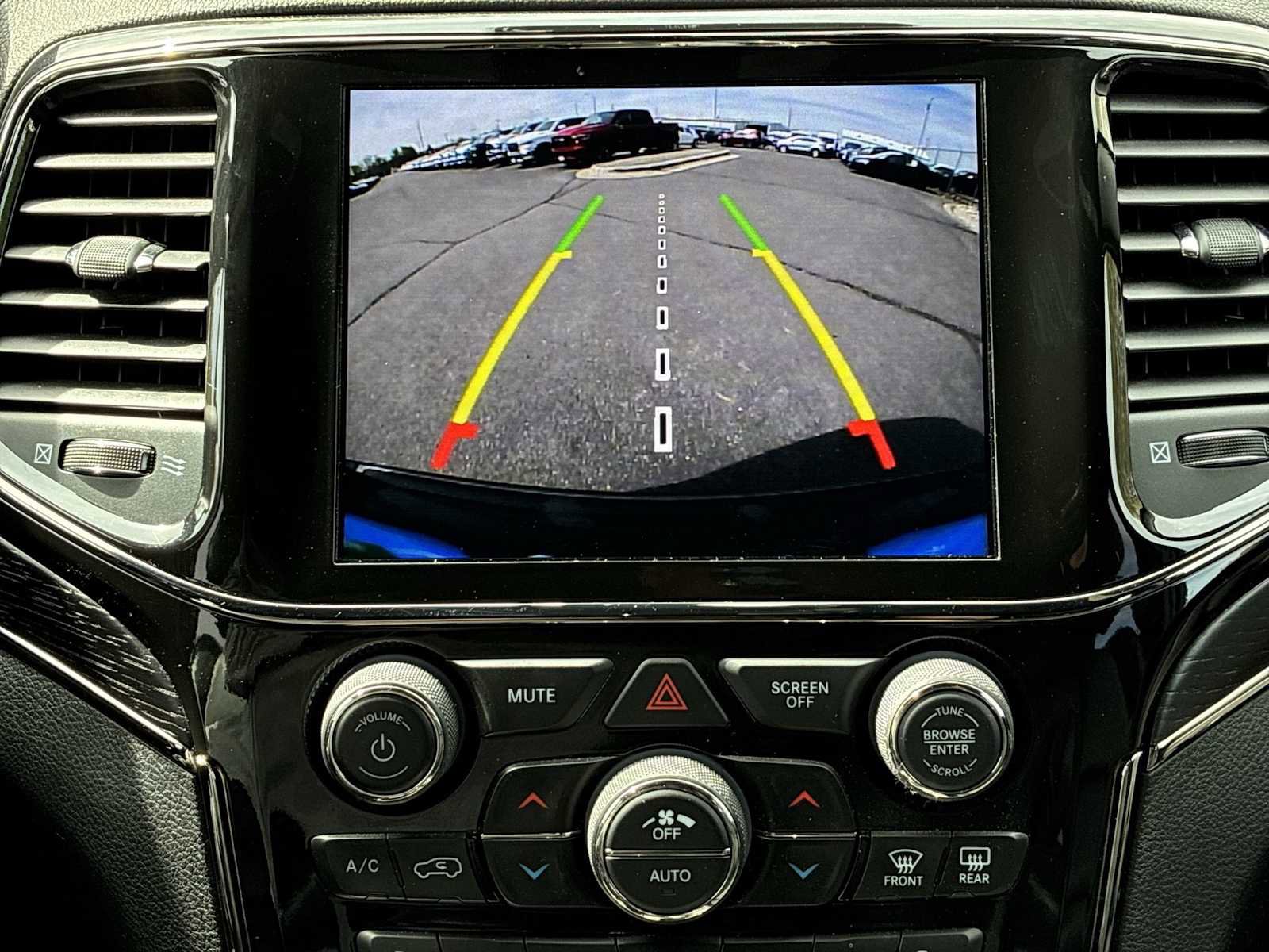 Used 2021 Jeep Grand Cherokee High Altitude AWD/4WD image 23