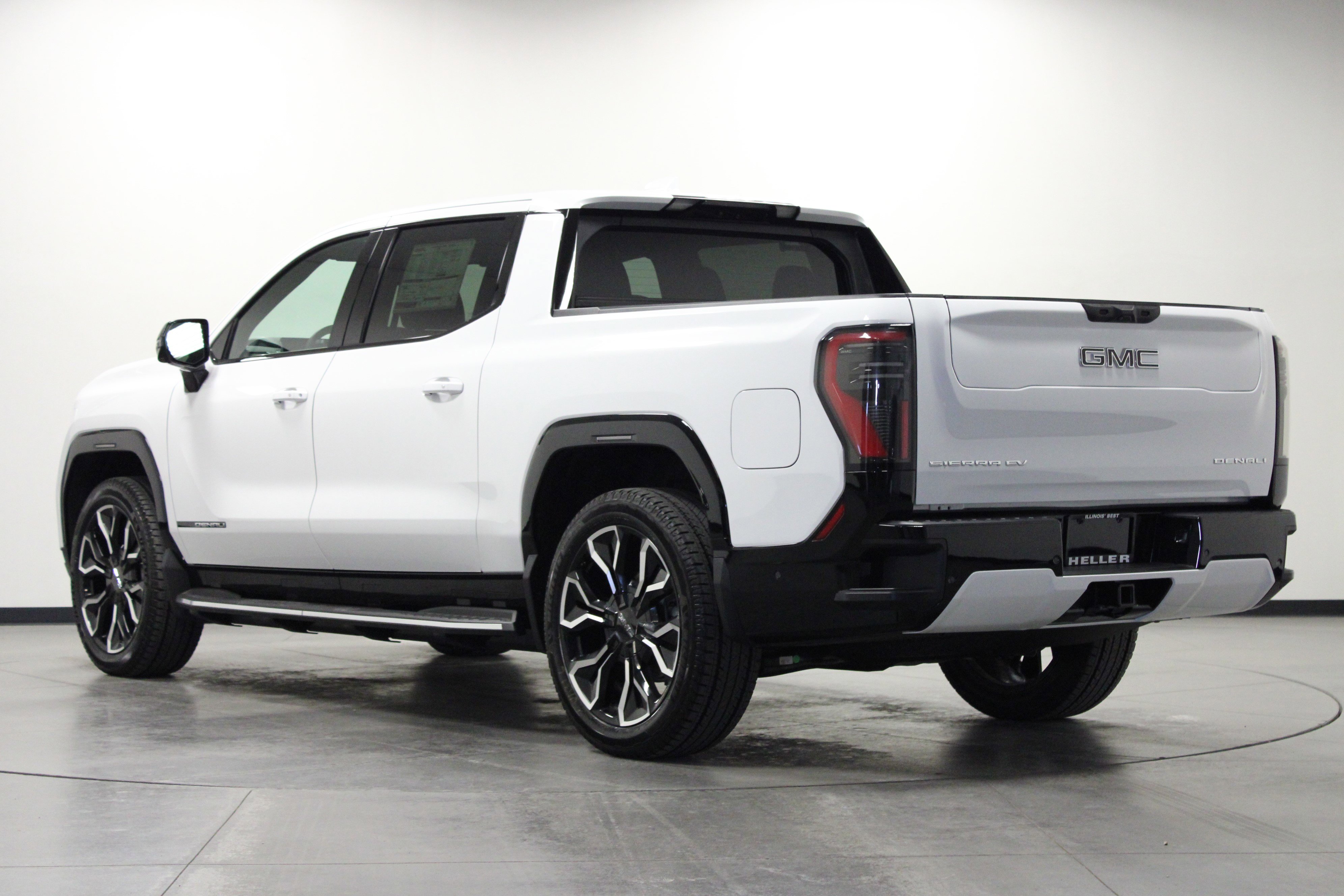 New 2025 GMC Sierra EV Denali image 6