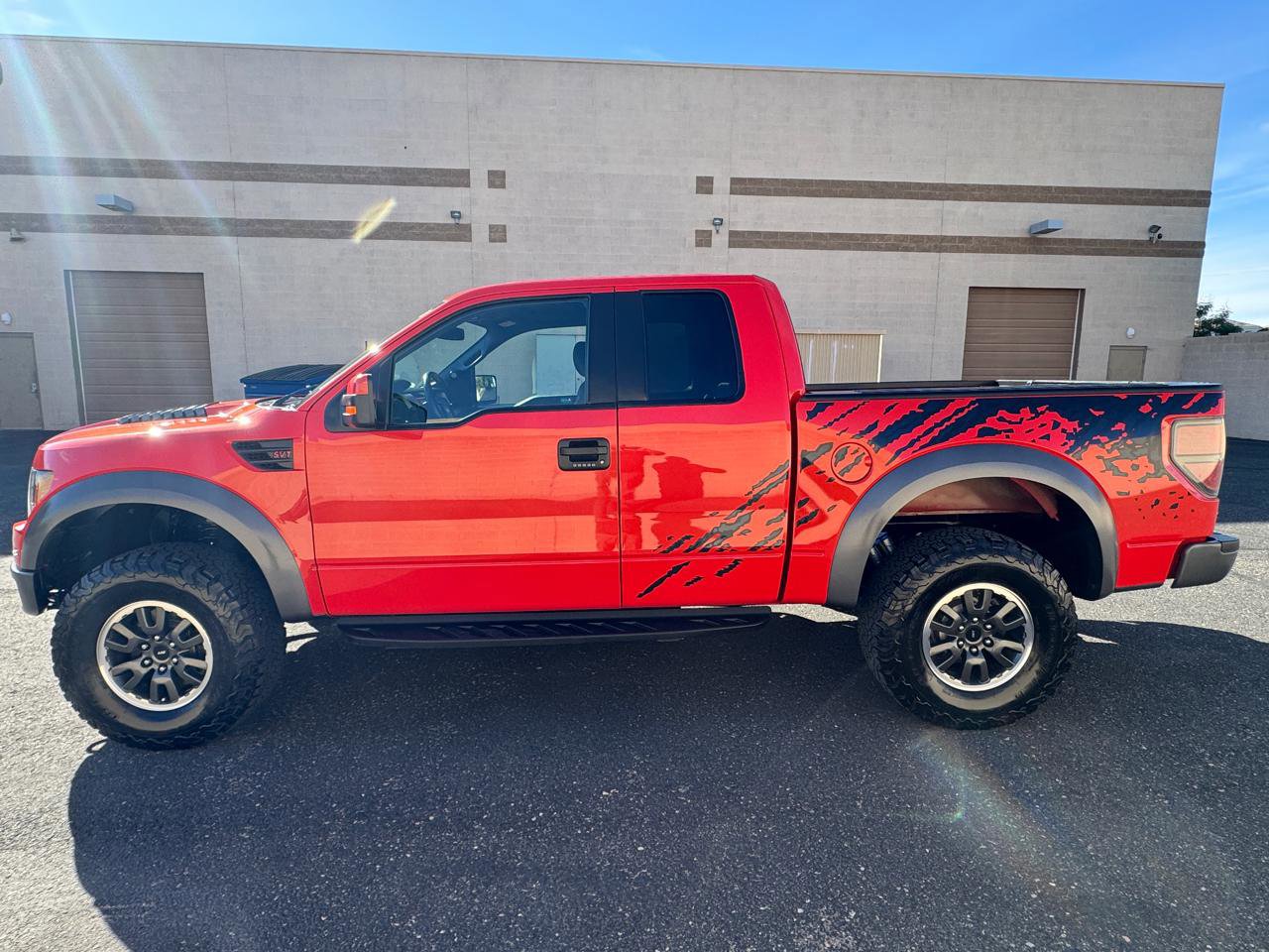 Used 2010 Ford F150 Raptor image 5
