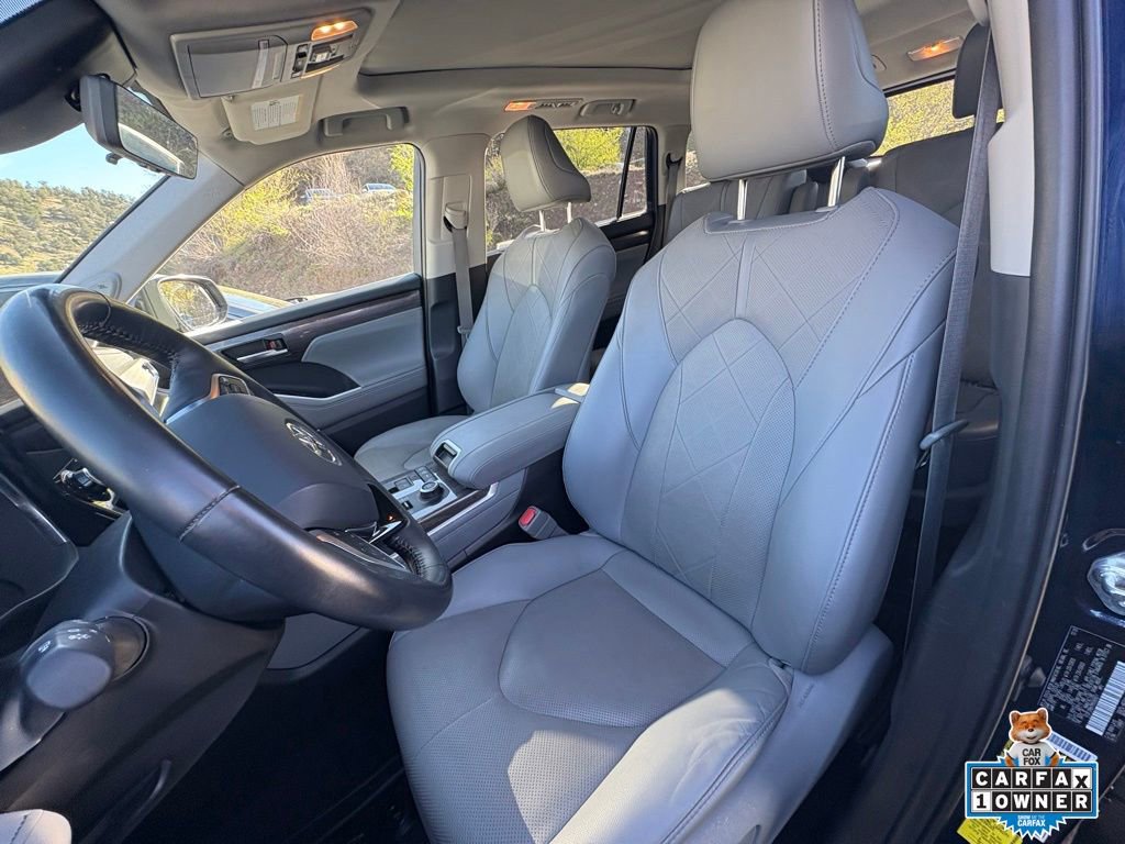 Certified 2021 Toyota Highlander Platinum AWD/4WD image 15