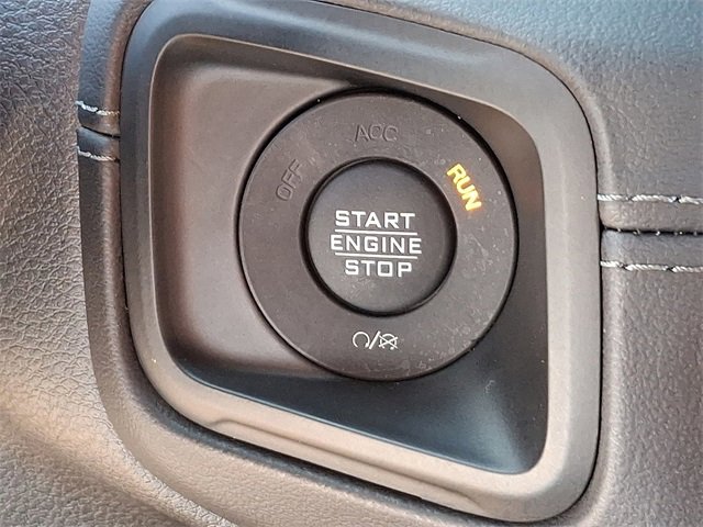 Used 2024 Jeep Wrangler Unlimited Sahara w/ Technology Group image 26