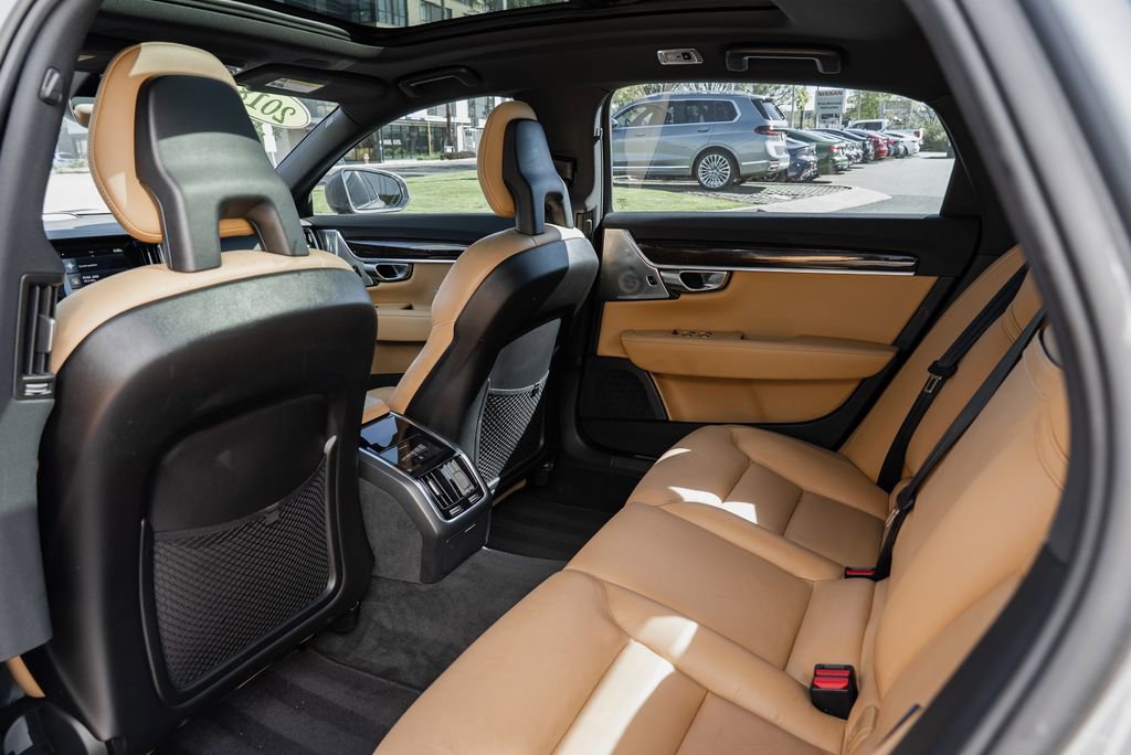 Used 2018 Volvo S90 T6 Momentum w/ Convenience Package image 25