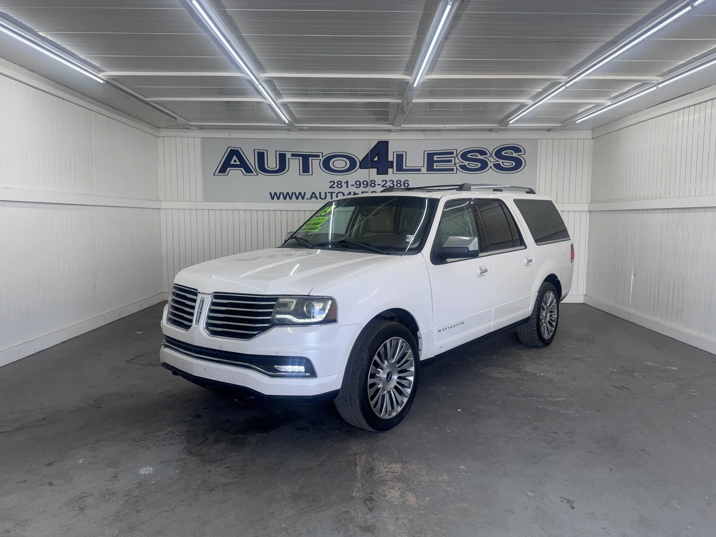 Used 2015 Lincoln Navigator L 2WD w/ Equipment Group 101A Reserve
