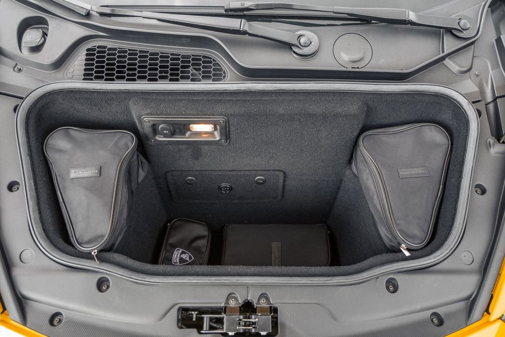 Used 2016 Lamborghini Huracan LP 610-4 image 35