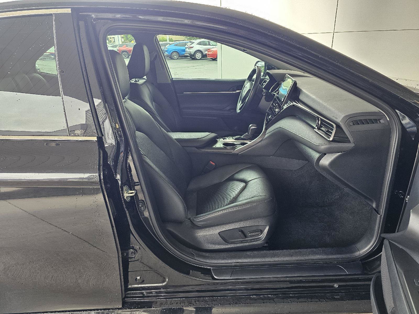 Used 2024 Toyota Camry XLE FWD image 12
