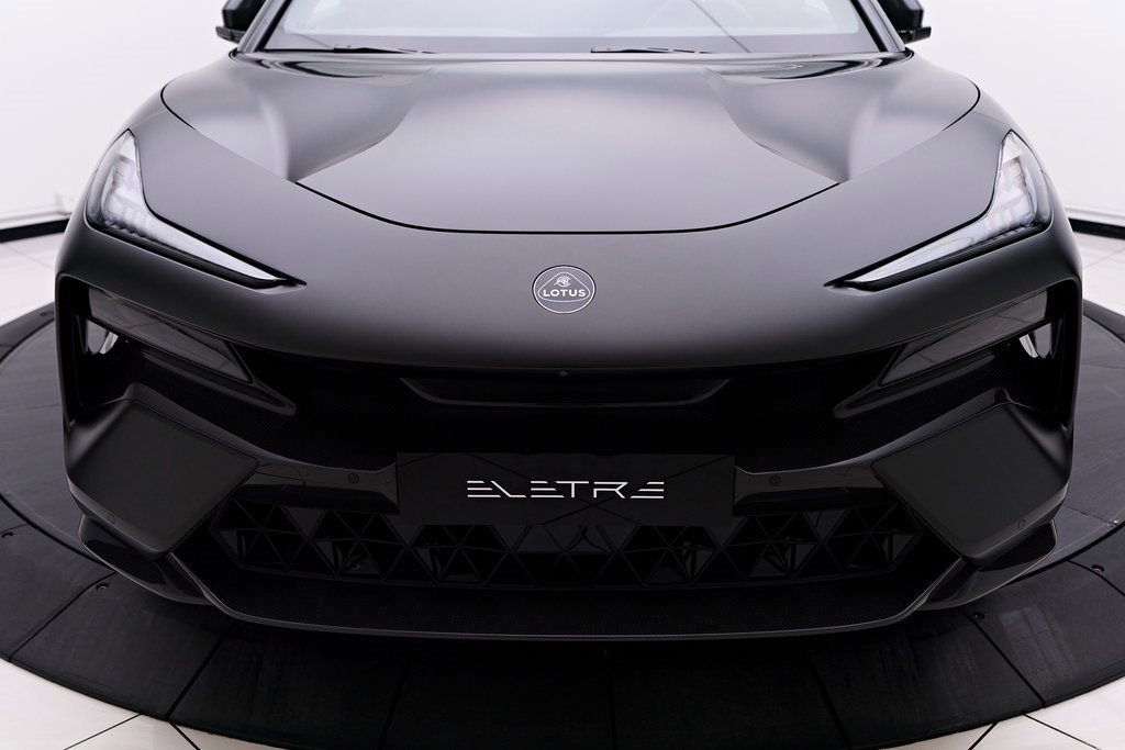 Used 2025 Lotus Eletre image 27