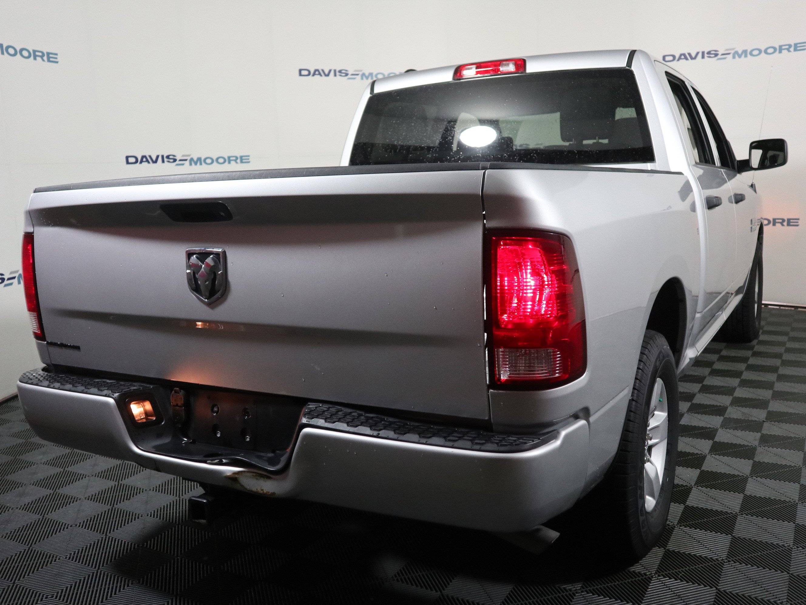 Used 2017 RAM 1500 Express image 6