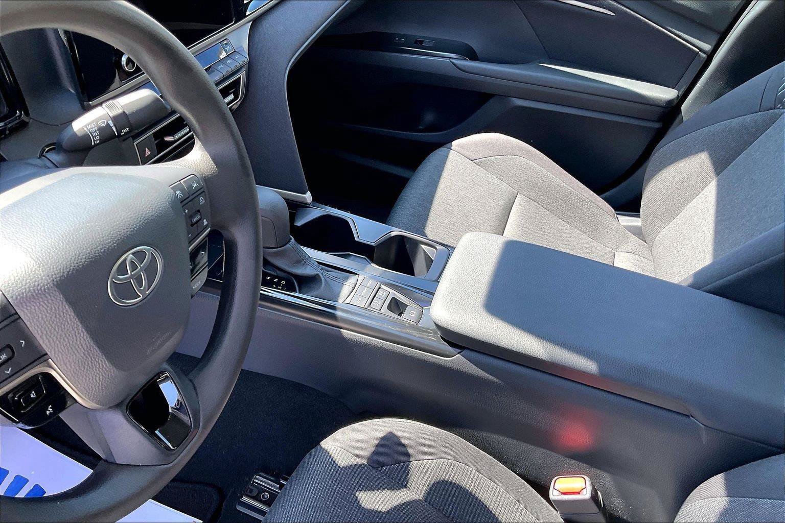 Used 2026 Toyota Camry LE FWD image 15