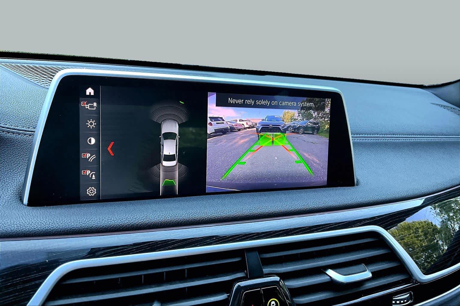 Used 2019 BMW 740i xDrive w/ M Sport Package AWD/4WD image 27