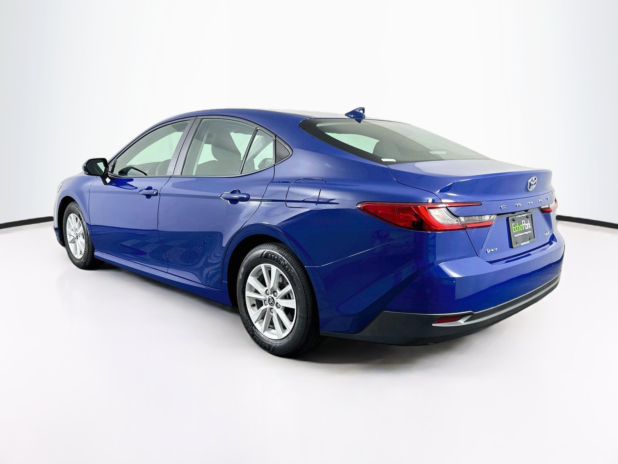 Used 2026 Toyota Camry LE FWD image 5