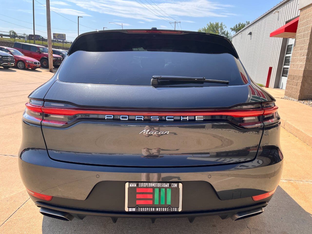Used 2021 Porsche Macan AWD/4WD image 4