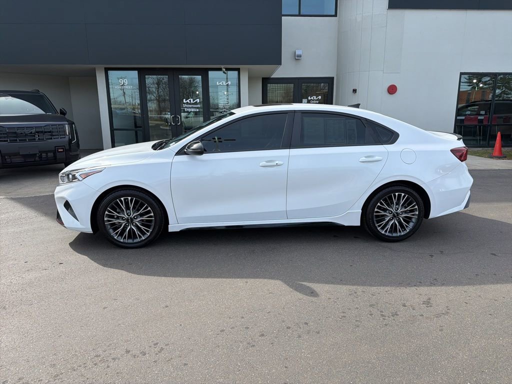 Used 2022 Kia Forte GT-Line w/ GT-Line Premium Package image 2