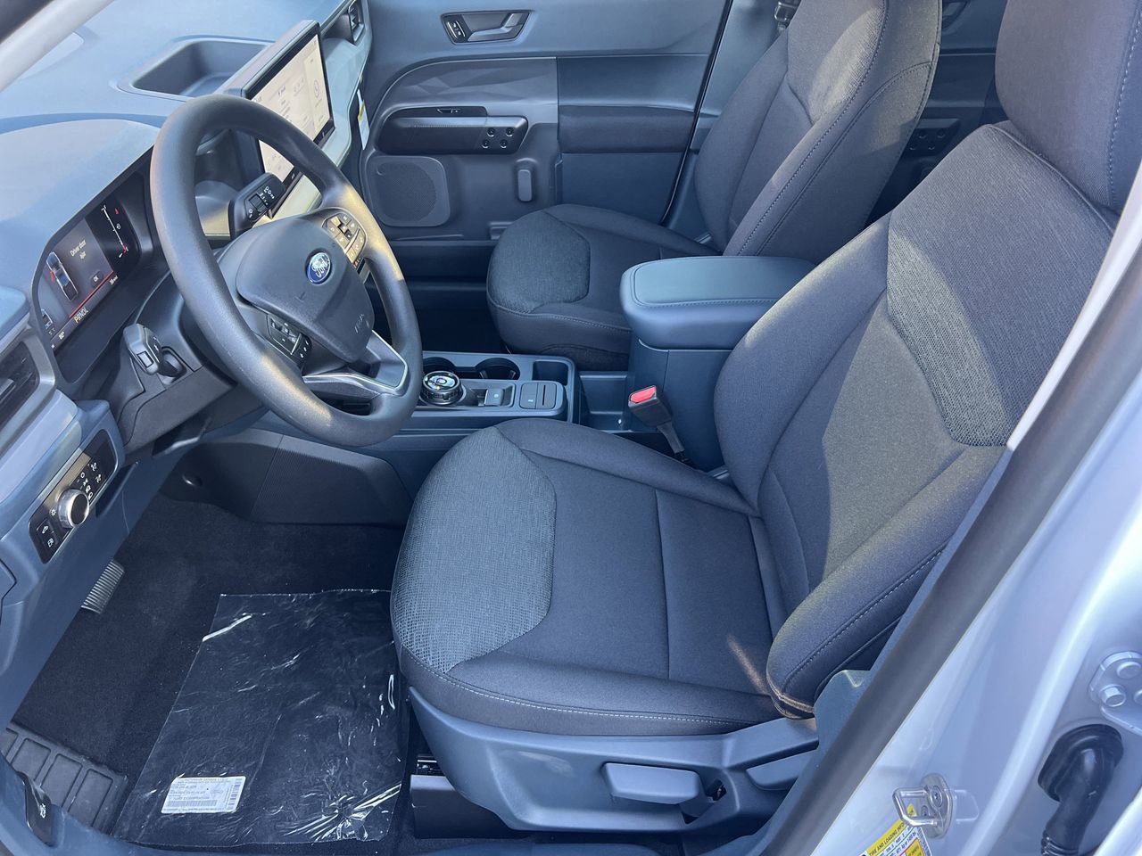 New 2025 Ford Maverick XL image 17