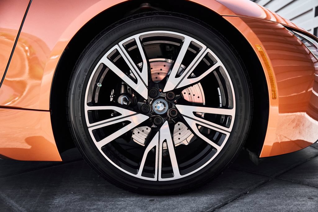 Used 2019 BMW i8 Coupe AWD/4WD image 25