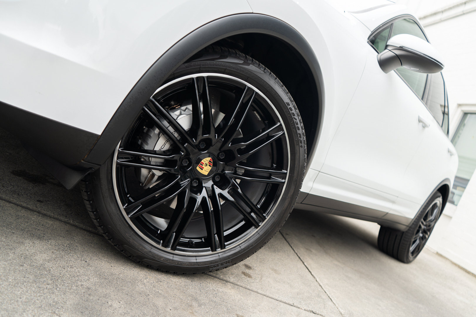 Used 2018 Porsche Cayenne S AWD/4WD image 4