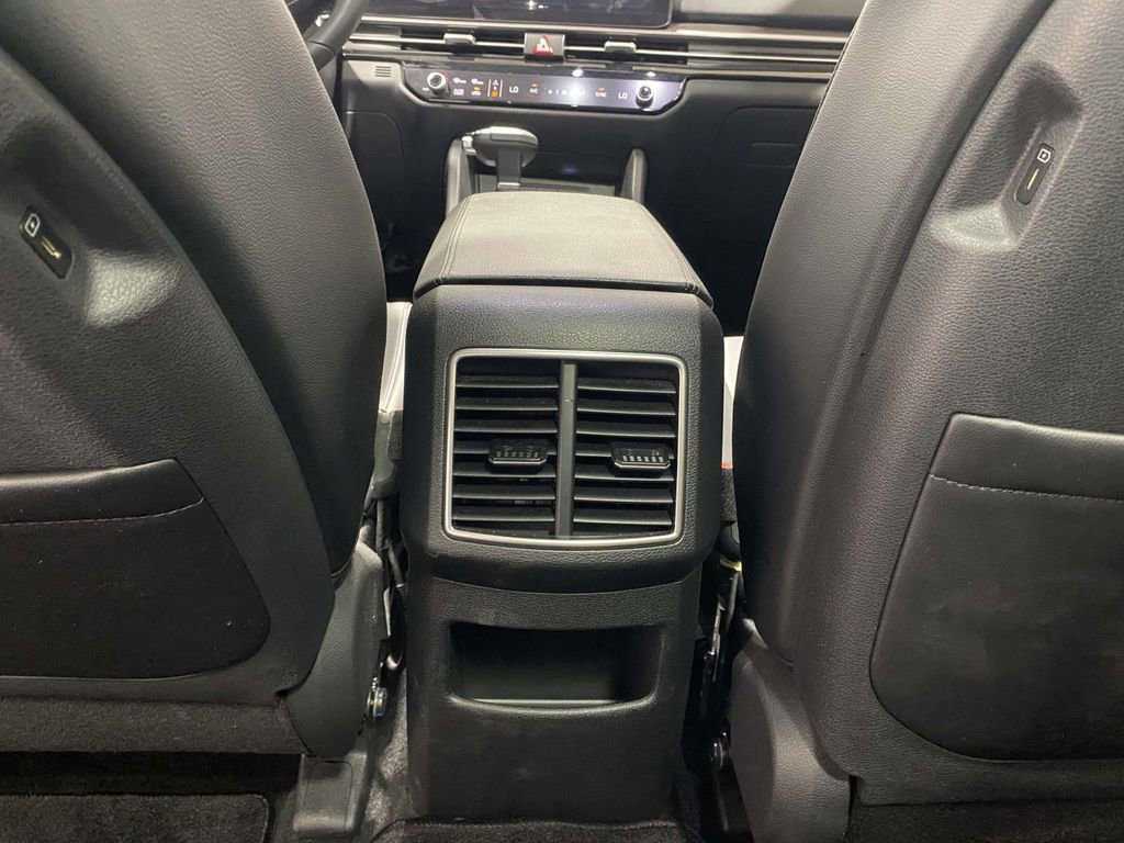 Used 2026 Kia Sportage EX w/ EX Panorama Roof Package image 13