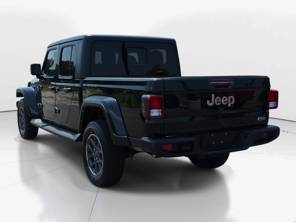 Used 2023 Jeep Gladiator Overland AWD/4WD image 8