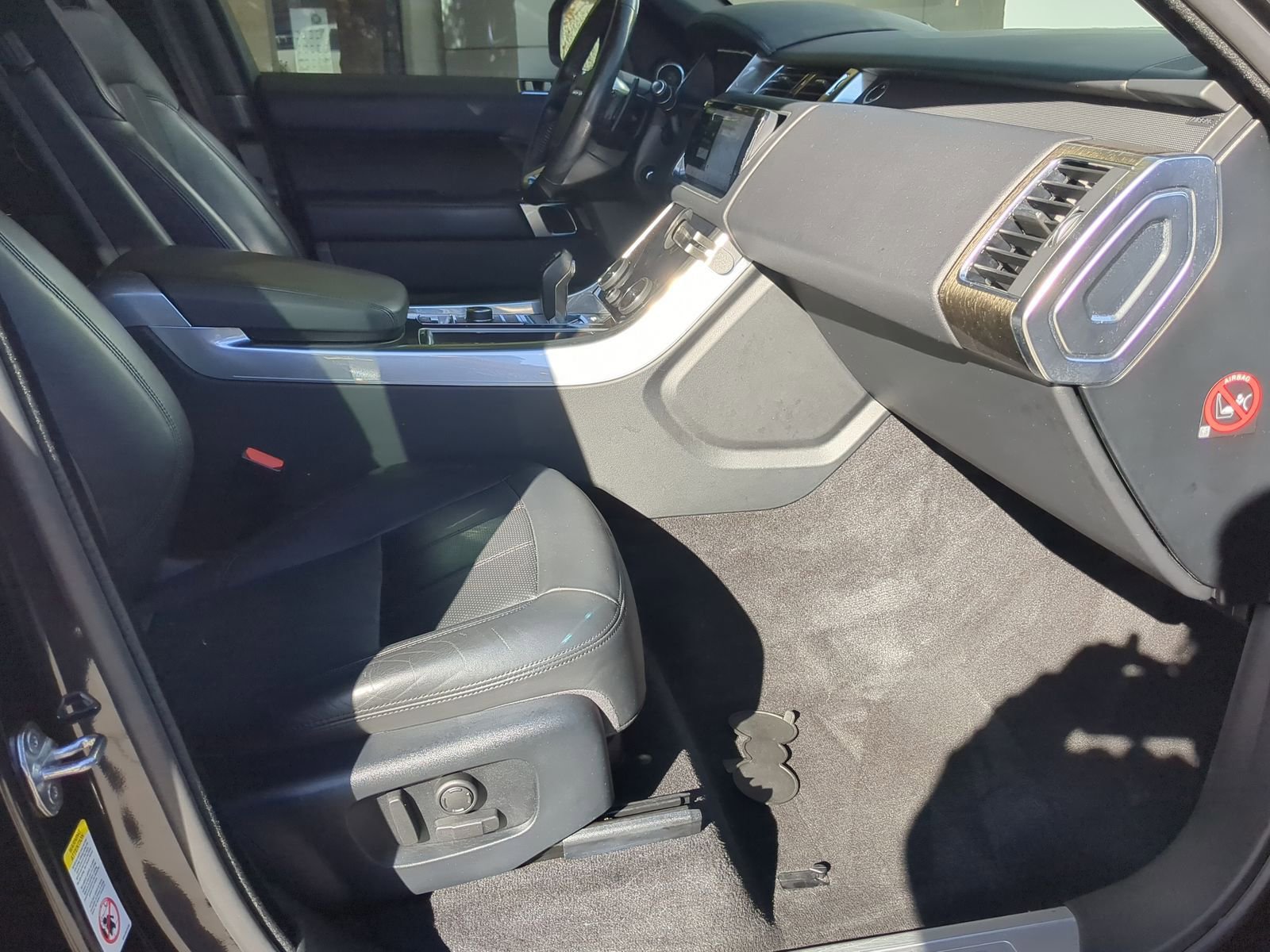 Used 2018 Land Rover Range Rover Sport Supercharged image 28