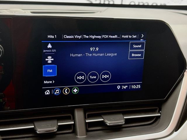 Used 2024 Chevrolet Trax LS w/ LS Convenience Package image 16