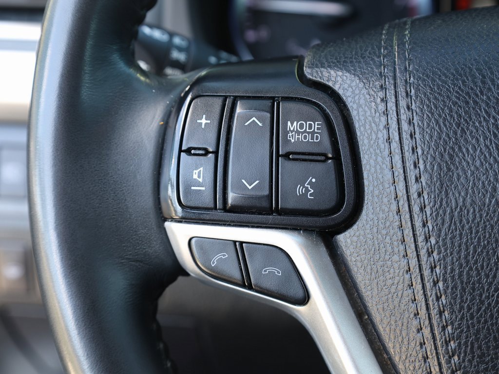 Used 2019 Toyota Highlander XLE image 36