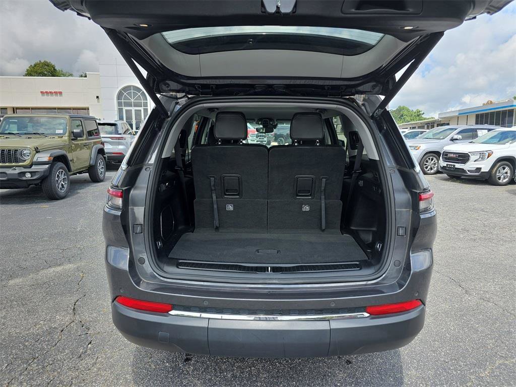 Used 2022 Jeep Grand Cherokee L Limited image 5