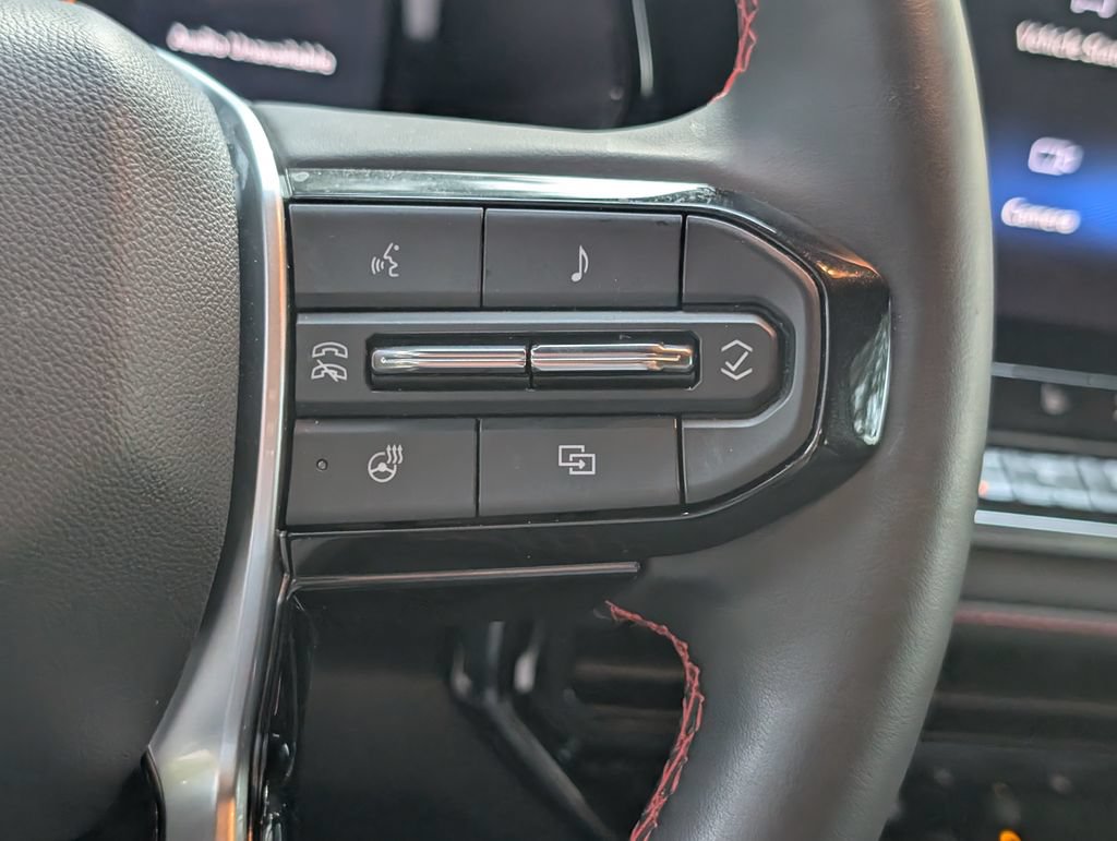 Used 2026 Chevrolet Colorado Z71 w/ Technology Package AWD/4WD image 28
