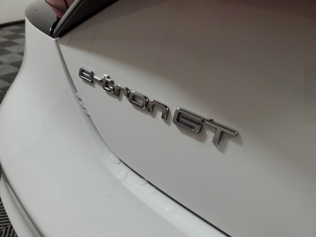 Used 2024 Audi e-tron GT Premium Plus image 7