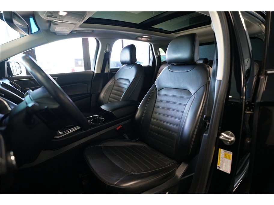 Used 2016 Ford Edge SEL w/ Equipment Group 201A FWD image 10