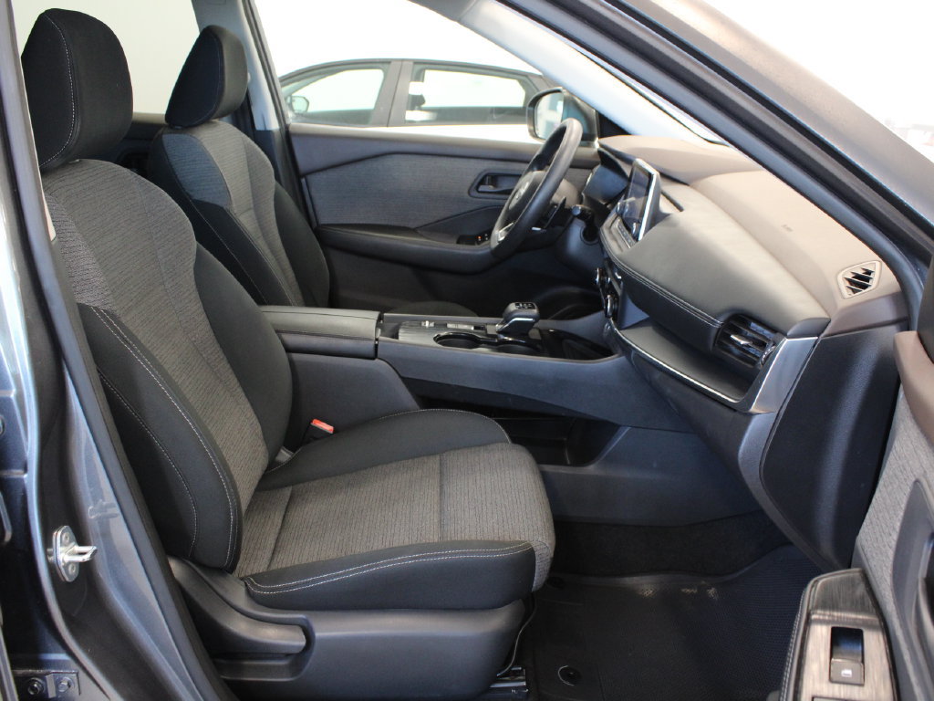 Used 2022 Nissan Rogue S FWD image 15