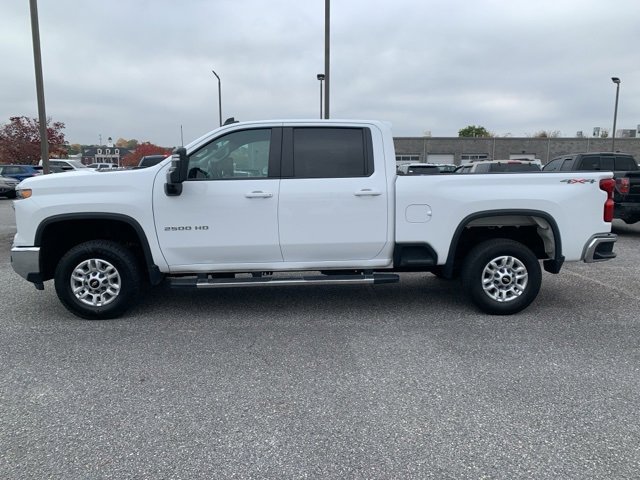 Used 2024 Chevrolet Silverado 2500 LT image 2