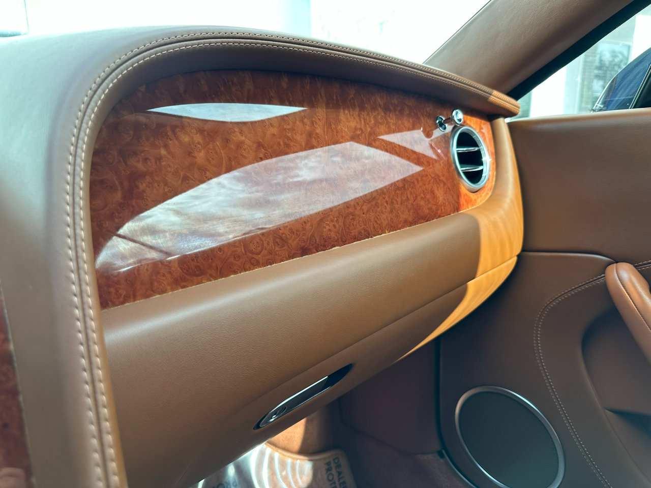 Used 2012 Bentley Continental GT image 41