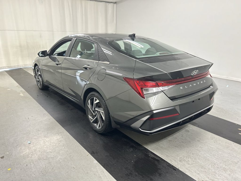Used 2024 Hyundai Elantra SEL w/ Convenience Package FWD image 7