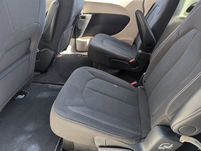 Used 2024 Chrysler Voyager LX image 26